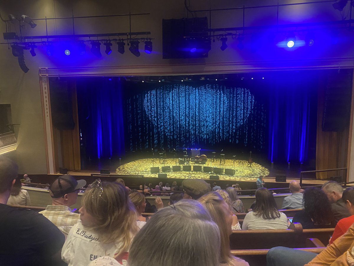 aslanjobe's tweet photo. nickel creek got cancelled this weekend but the Watkins family hour is taking its place &amp; we made it to the show tonight! apparently they’re bringing out some surprise guests https://t.co/8a4rYVRsdF