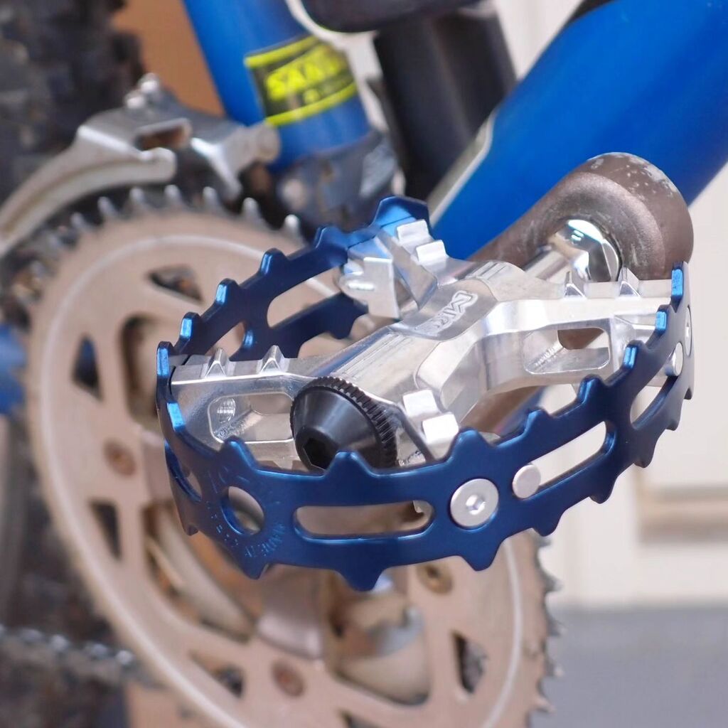 T3tryt's tweet photo. 三ヶ島 XC-III bear trap pedal (blue) 買ってみました

#trek8000 #trek #retromtb #グラベルバイク https://t.co/FSZQWhENF9 https://t.co/BBkWwvGxlO