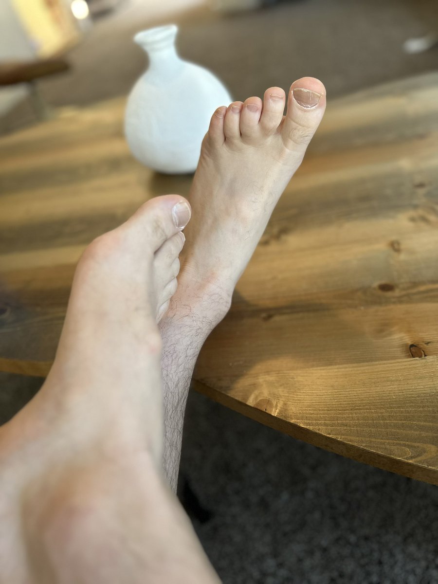 Whoneedssocks's tweet photo. Needing some TLC. Head to my OF to see the before and after! @Feetfinder #FridayFeet #feetpicsforsales #soles #feetcontent #feetfetiche #feetfinder https://t.co/dikaHyBux9