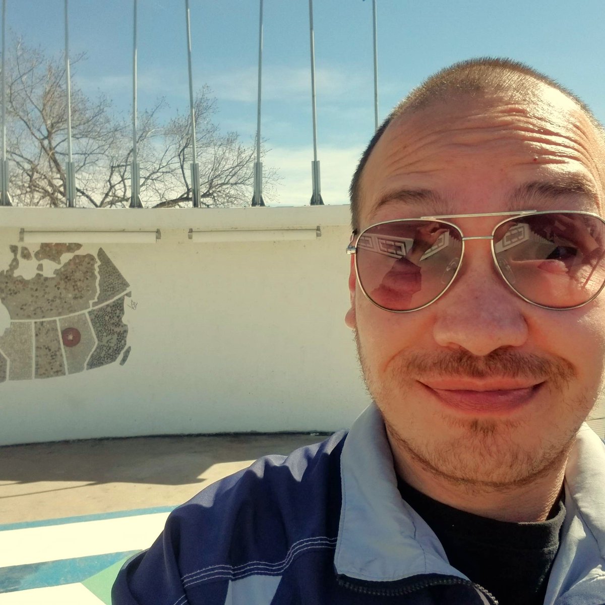 iheartedmonton's tweet photo. "ULTIMATE ALBERTA BUCKET LIST" ADVENTURE #61: SELFIE AT ST. PAUL'S UFO LANDING PAD...
4 down, 96 to go!! #AlbertaBucketList #Alberta
https://t.co/sndGLtALOm https://t.co/CBlqZAi1M2