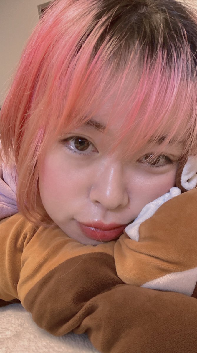 今月分の連載原稿、脱稿しました💮‼️
体調が悪い中とても頑張ったので誉めてくれていーんですよ皆さん🥺💖

GWじゃーーーー👏🥳🎉‼️ https://t.co/gCfogZeBos