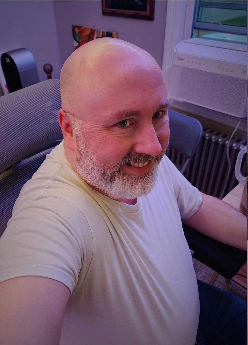 Shaved my head with a razor for the first time. Somehow I didn't nic or cut. I guess I do have thick skin lol.  All those years of getting my balls busted must have paid off ~.~ I know it's not 100% perfect, but for my first time I don't think it's too shabby and worth saving $35