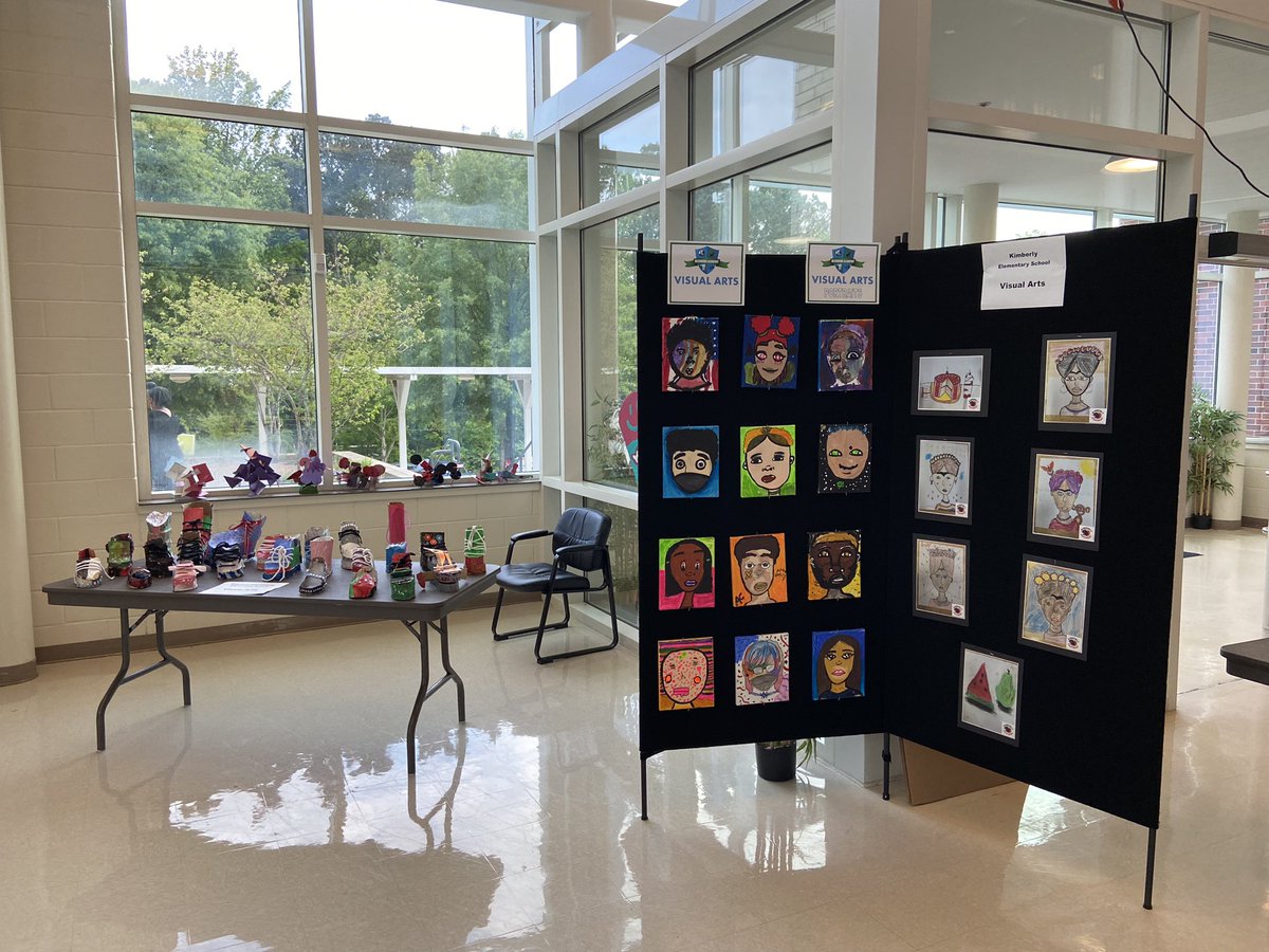 D.M. Therrell HS Art Teacher tweet media