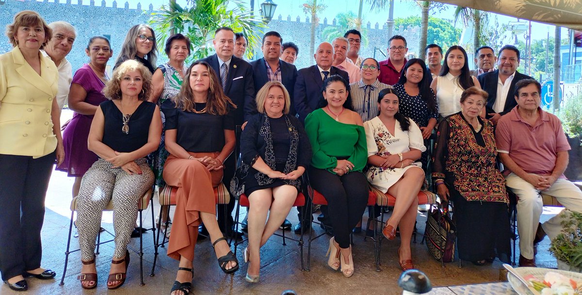 konectamorelos's tweet photo. @BustosGaytan 
Asamblea general Ordinaria del Consejo Estatal de Abogados de Morelos A.C.
Correspondiente al mes de abril.
Dra Angeles Chimal, Lic Armando Hernández https://t.co/krMRzB3TJ5