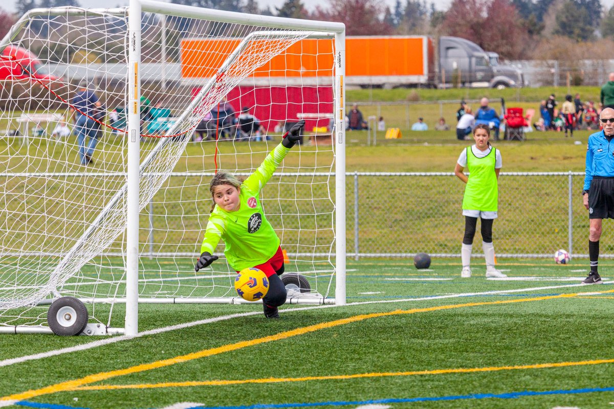 EastsideTimbers's tweet image. Good luck to the Eastside Thorns 2012G Red 1 team in the semifinals of State Cup on Sunday! We will be rooting for you all! 

#ThisIsEastside #StateCup