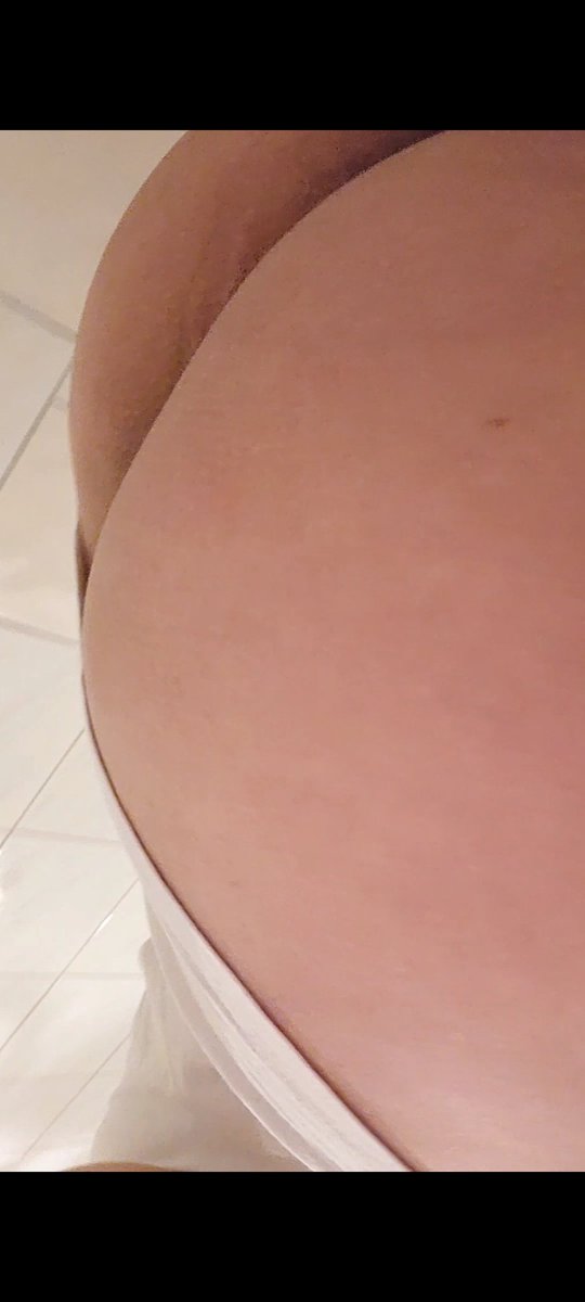 Poop4Cute's tweet photo. After a long pregnancy, a move to a new house with a toilet so small and dark I couldn't film, I am back! 2 new videos up today :) link in bio! https://t.co/j8srbJ0Tx9
