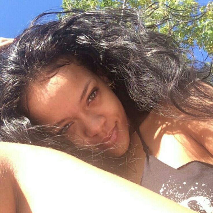 Rihanna without makeup >>>>