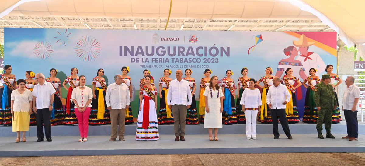 DiarioPresente's tweet image. #FeriaTabasco2023🌺 La alcaldesa de #Centro, Yolanda del Carmen Osuna Huerta, es la anfitriona esta tarde, en la nave 1 del #ParqueTabasco, donde junto con el #Gobernador Carlos Manuel Merino Campos su señora esposa Guadalupe Castro de Merino