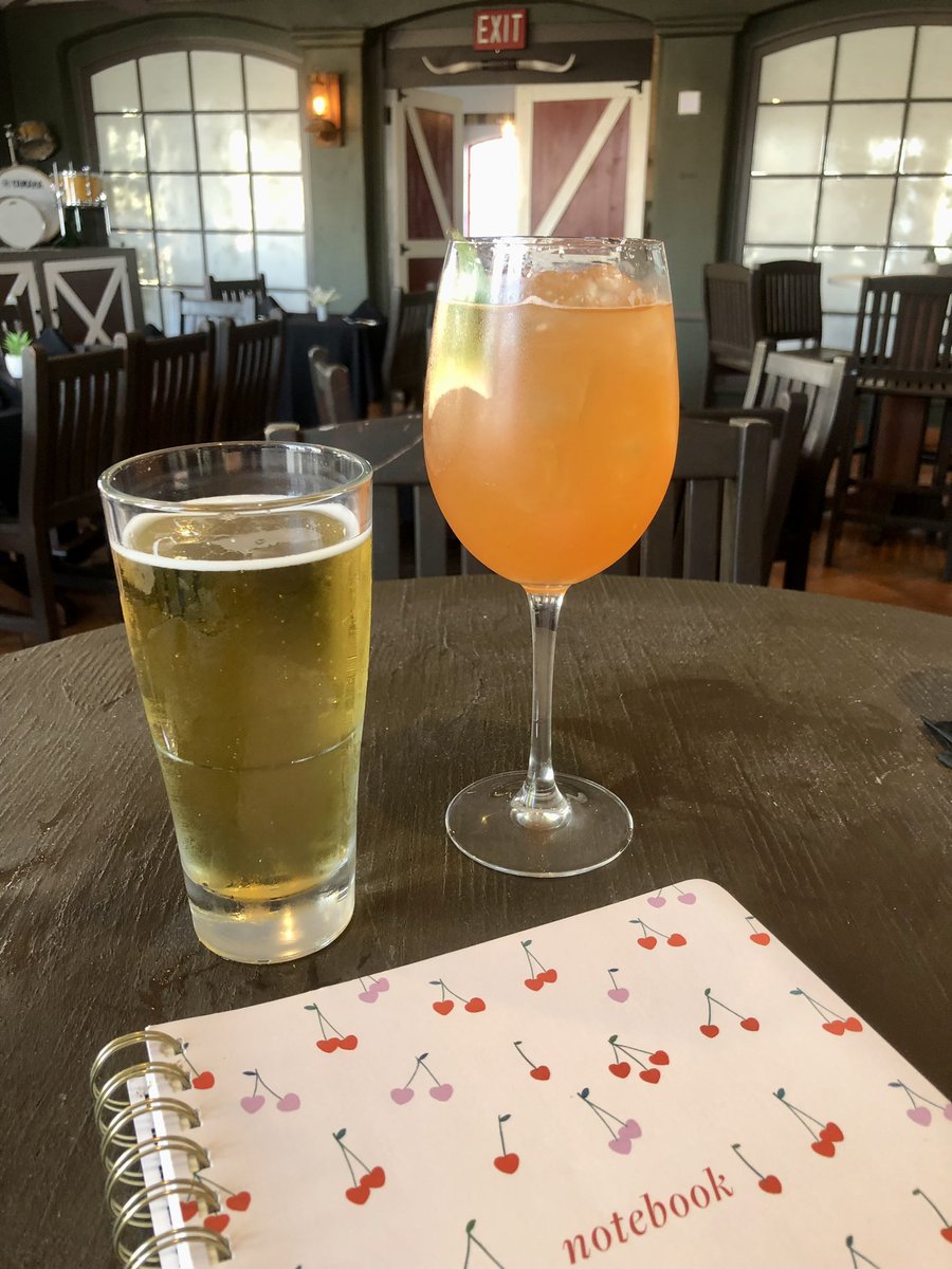 taleof2writers's tweet photo. Cheers! #thatsallwecouldcomeupwith #briandrainfrompitchprep #writingcommmunity @writingdaywksp https://t.co/etp4w1n3rV
