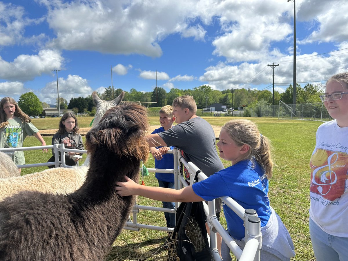 Thank you so much to 
North Henderson High School for an AMAZING Agriculture Day! We were so impressed by your students and their leadership skills! The students loved the activities and learned so much! Thank you again!
- FES 5th Grade Teachers