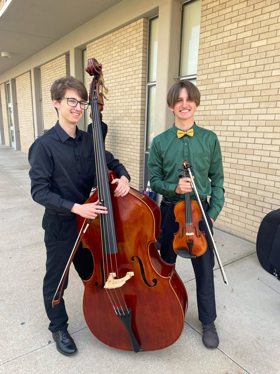 Congratulations to Carter Grupe & Andrew Lubiewski on earning a Silver rating on their violin/bass duet at the MSHSAA State solo & ensemble festival! 💐💐