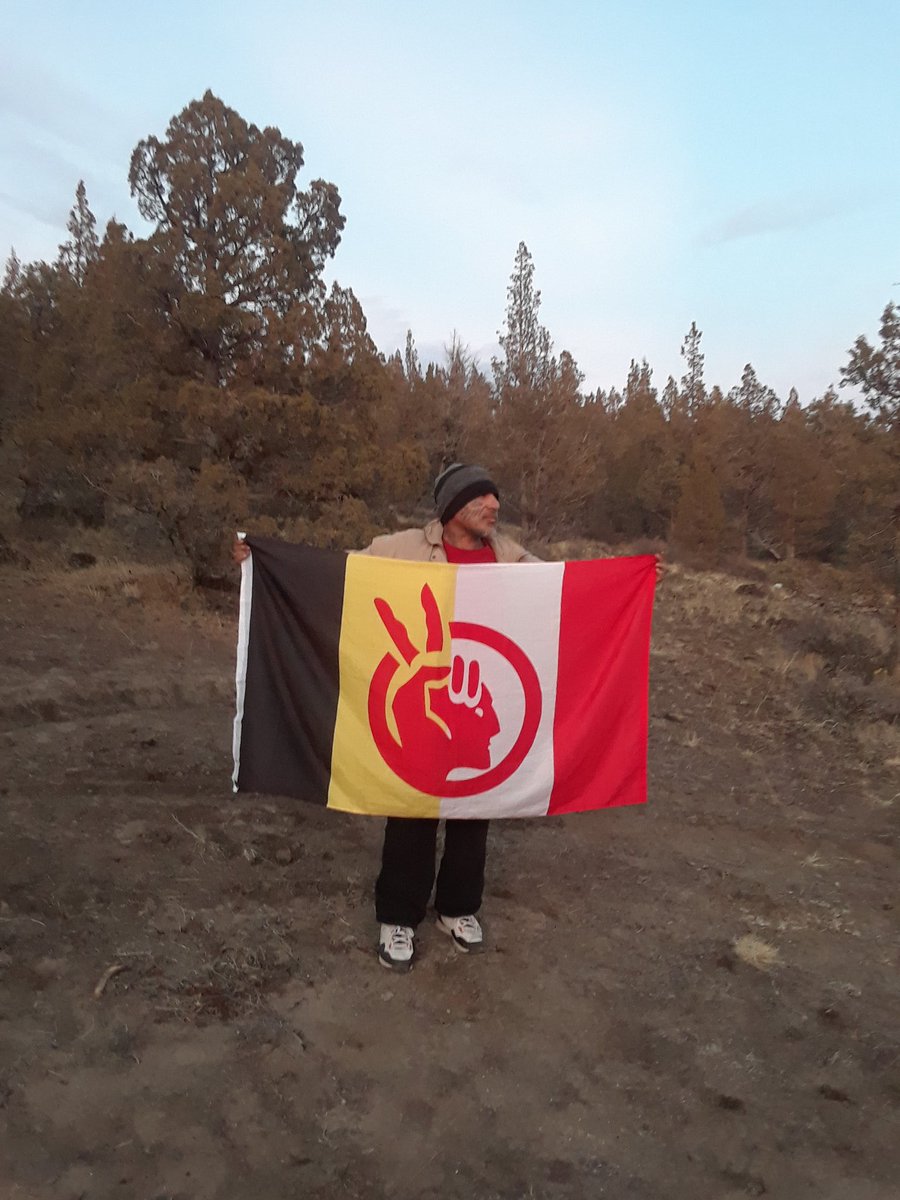 standingrock68's tweet photo. United Oyate,Warriors come out and dance https://t.co/rq5N039Mhh