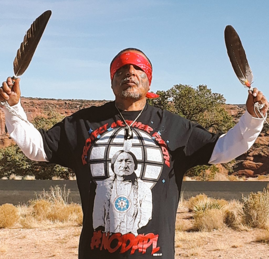 standingrock68's tweet photo. United Oyate,Warriors come out and dance https://t.co/rq5N039Mhh