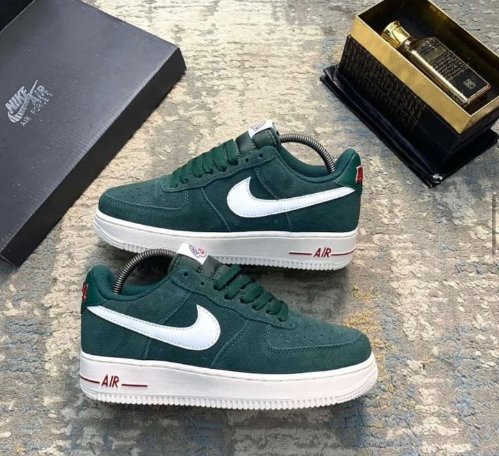 Kits_Shop's tweet photo. Nike AF1 Trainers 

Secure lacing unit  

Promo:10% discount 
Phone/WhatsApp : 08039562419
Telegram:https://t.co/aa7W48b3ZK
​Pls Send DM/ nationwide delivery https://t.co/FblAPp85J2