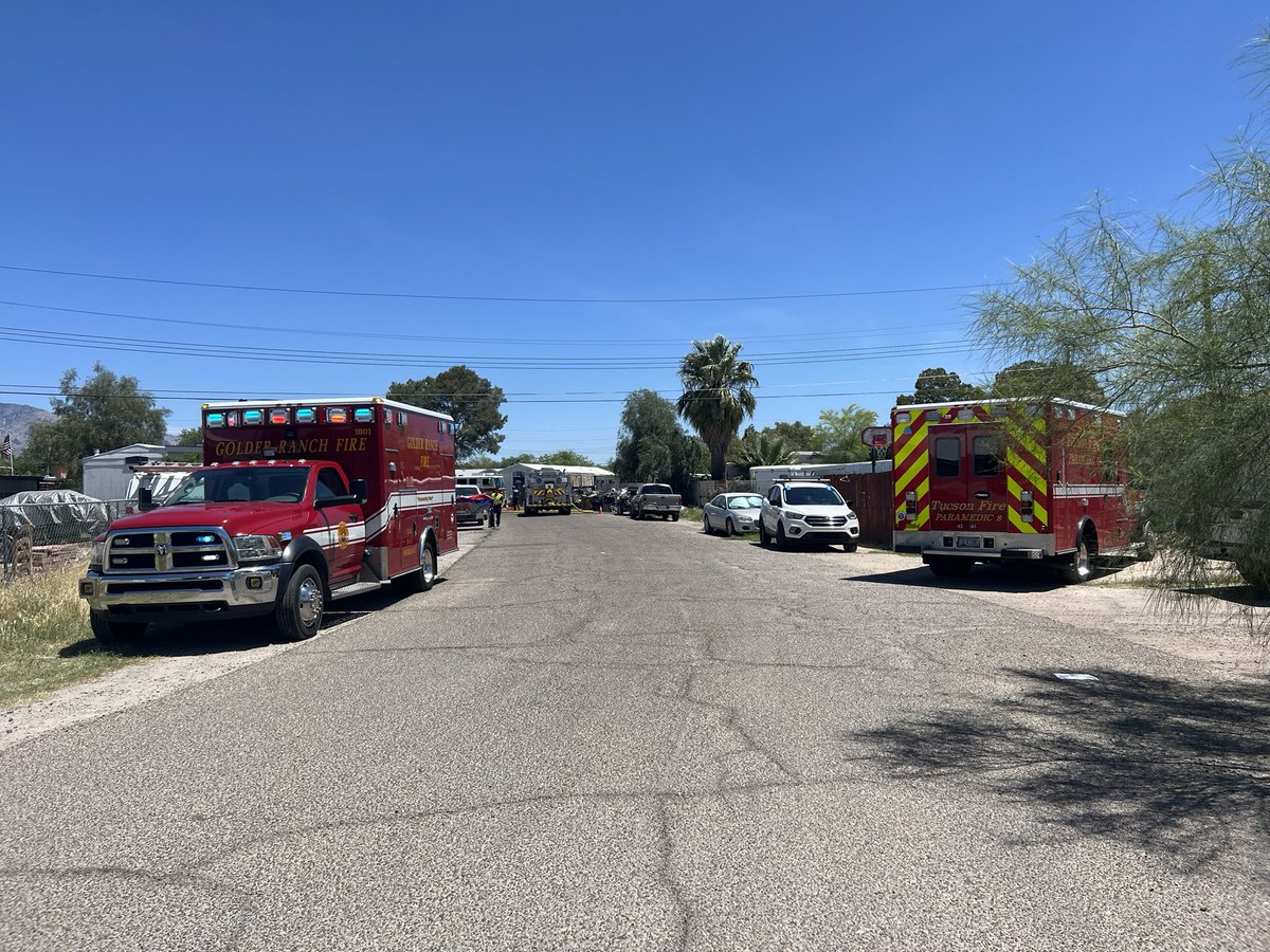 NorthwestFire's tweet photo. Crews from NWFD, @GRFDAZ @TucsonFireDept responded to an abandoned mobile home off of Curtis and Shannon this afternoon. The cause is under investigation. #autoaid https://t.co/pUL6ZW4WY1