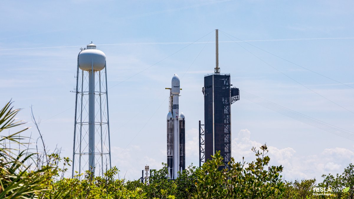 ActuSpace's tweet photo. #SpaceX prévoit de lancer le #Falcon9 et le Falcon Heavy dans la soirée. Le Falcon 9 transportant le satellite SES O3b mPower... https://t.co/sLZ34xZcGN