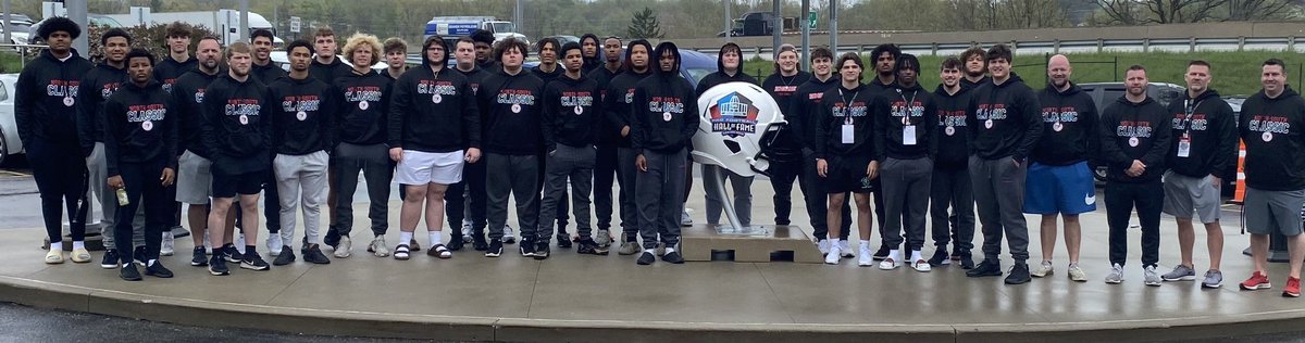 ohsfca's tweet photo. Thank You @ProFootballHOF for having the Ohio North South All-Stars over today!!! https://t.co/CCZ53WGMLh
