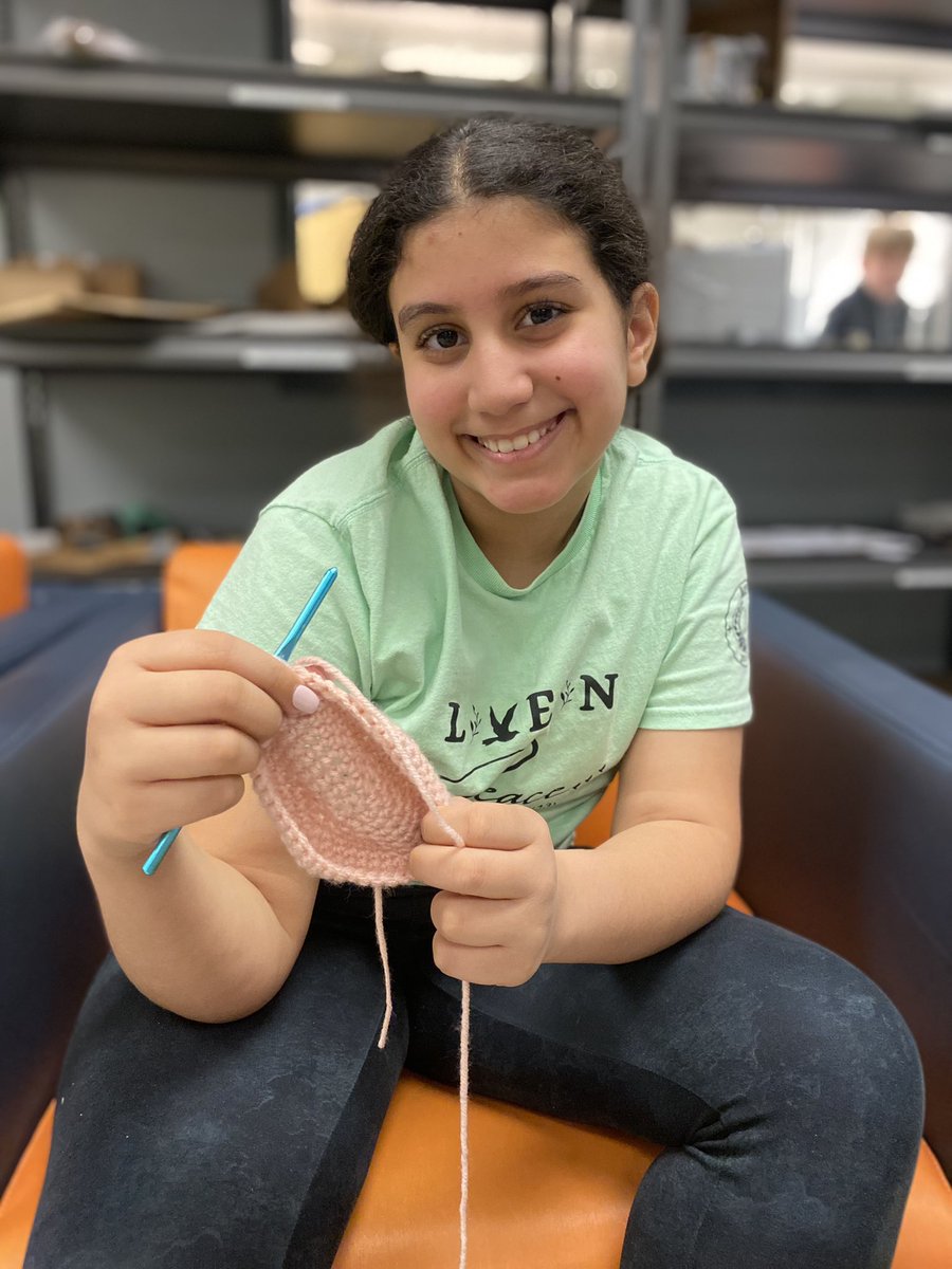 MullerApril's tweet photo. Genius Hour Ss entered their 2nd workday and projects are starting to take shape! Groups created a brand and labels for their homemade candles, learned a new art technique, carved fishing lures, and learned how to crochet. @LarsonMS https://t.co/n4sooaR1pY