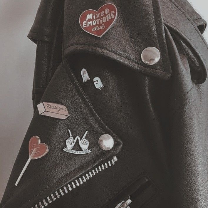 ❥∬ 𝓜𝐎𝐍𝐎𝐑𝐎𝐋𝐄𝐒