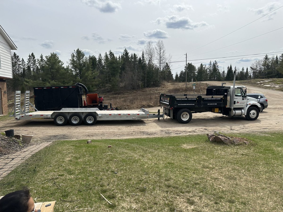CanadaBrushCtrl's tweet photo. We took delivery of our brand new float trailer. Thank you Via Trailers Bolton for finding exactly what we needed. 

#floattrailer #viatrailersbolton #canadabrushcontrol #mattawa #papineaucameron https://t.co/zVsOCsvXMn