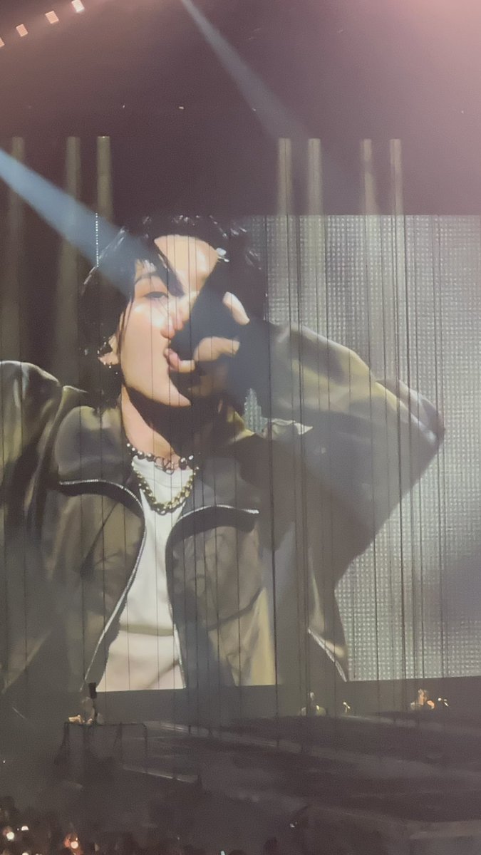 zanayahmooreee's tweet photo. yoongi d-day concert (d2) - a thread 

#AgustD #AgustD_SUGA_Tour_in_NY_day2 #SUGA_AgustD_TOUR #SUGA_AgustD_TOUR_in_NewYork #suga #bts #AgustD https://t.co/sJlzRrpQSu