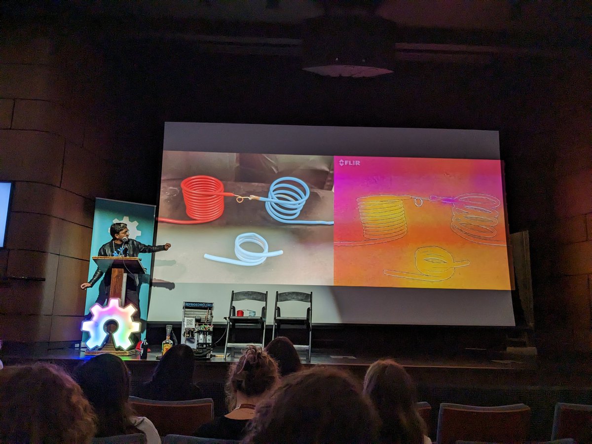 ZengJinger's tweet photo. As a trained mechanical engineer who worked in #HVAC for many years who left the field cuz it was too boring and stale, I need to say this is the HOTTEST 💋 refrigeration ❄️ talk EVER!
#OpenHardwareSummit @ohsummit https://t.co/rBi8Ppev8g