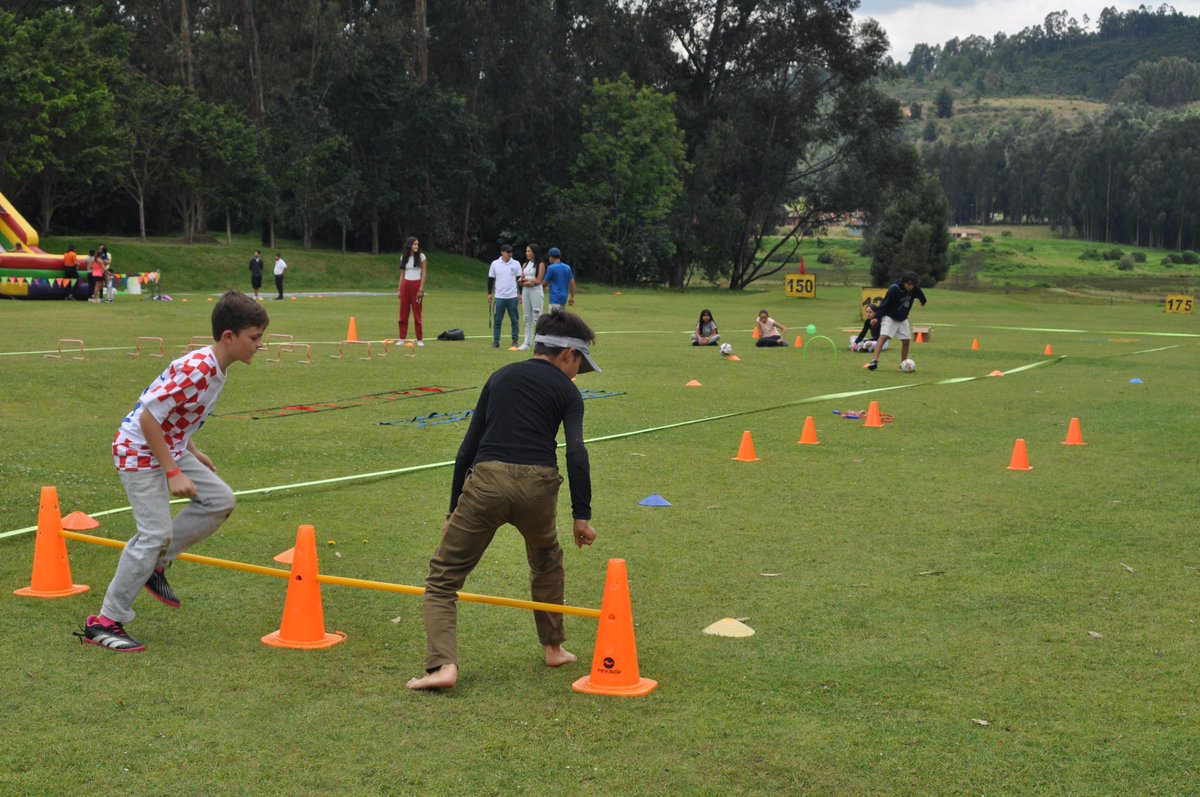ClubHatogrande's tweet photo. El pasado 23 de Abril, celebramos el Día de los Niños cargado de diversión y felicidad con el "Primer Desafío Kids Hatogrande" 

Compartimos retos emociones y obstáculos llenos de risas y juegos. 

Esperamos que estos momentos se repitan para seguir disfrutando en familia... https://t.co/2uaf5oVp5q