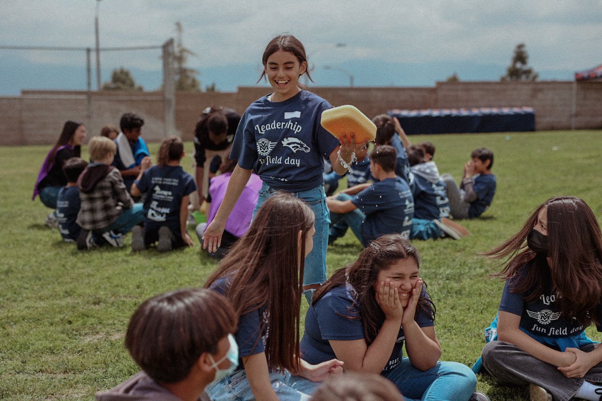 AthleticsERHS's tweet image. Leadership Field Day 🐴🧡🦸‍♂️

#ERHS #Vandermolen #CNUSD #ChickFilA #JCSD