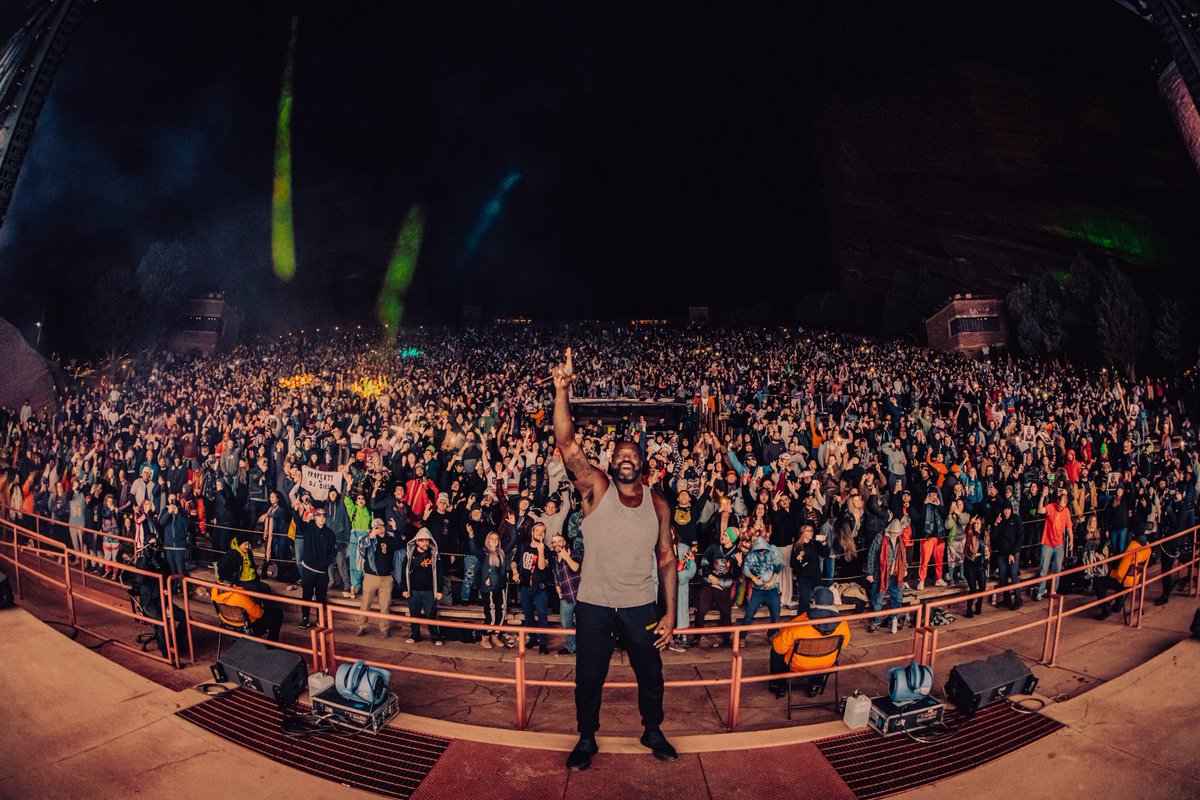 Dj Diesel is planning his own festival this year 🏀

(📸 via <a href="/AcreMedia/">Acre Media</a>)