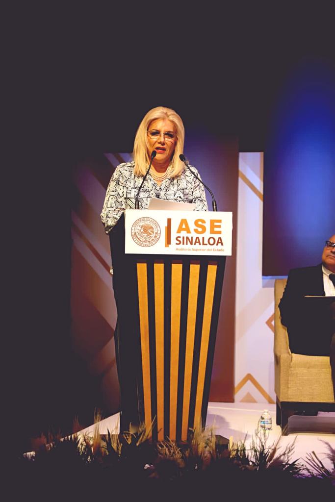 STRCSinaloa's tweet image. En representación del Gobernador Dr. Rubén @rochamoya_, nuestra Titular,  Dra. @lupitaramirez75, participó de la Jornada "Fiscalización y Responsabilidades Administrativas", en el marco del décimo quinto aniversario de la Auditoría Superior del Estado de Sinaloa.