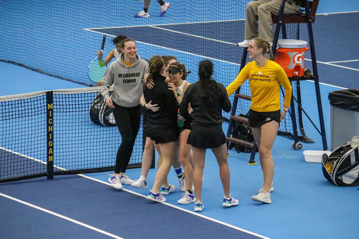 MKE_Tennis's tweet photo. 𝗦𝗨𝗥𝗩𝗜𝗩𝗘 𝗔𝗡𝗗 𝗔𝗗𝗩𝗔𝗡𝗖𝗘!
Panthers knock off the Norse, 4-2‼️〽️
Semifinals tomorrow! https://t.co/XVkhNDek7q
