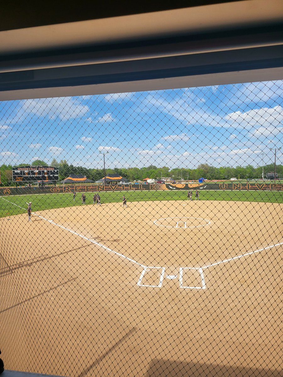 NateDavidson6's tweet photo. It's game day as the @Softball_GU_ takes on Illinois college at 4pm and 6pm @GUPanthers
#GUSMGT240 
To watch the game live click on this link https://t.co/AWr2pzwq8C https://t.co/5m3okoJYNA