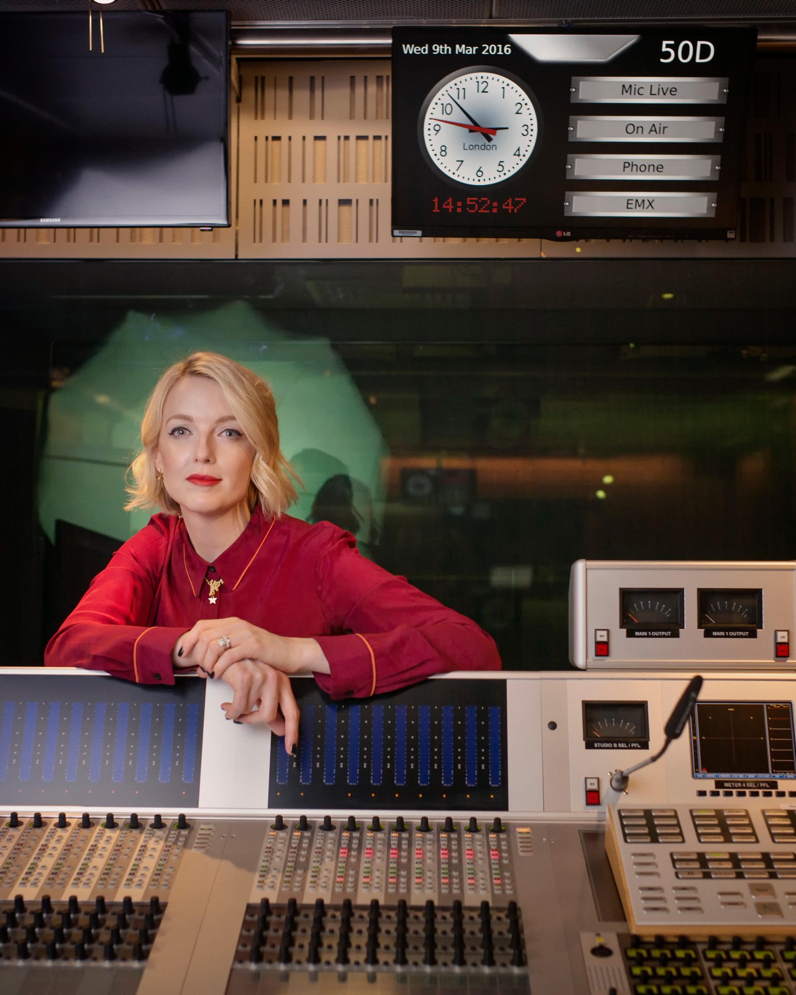 Also want to wish happy birthday to Kenickie frontwoman and now DJ par excellence, Lauren Laverne! 