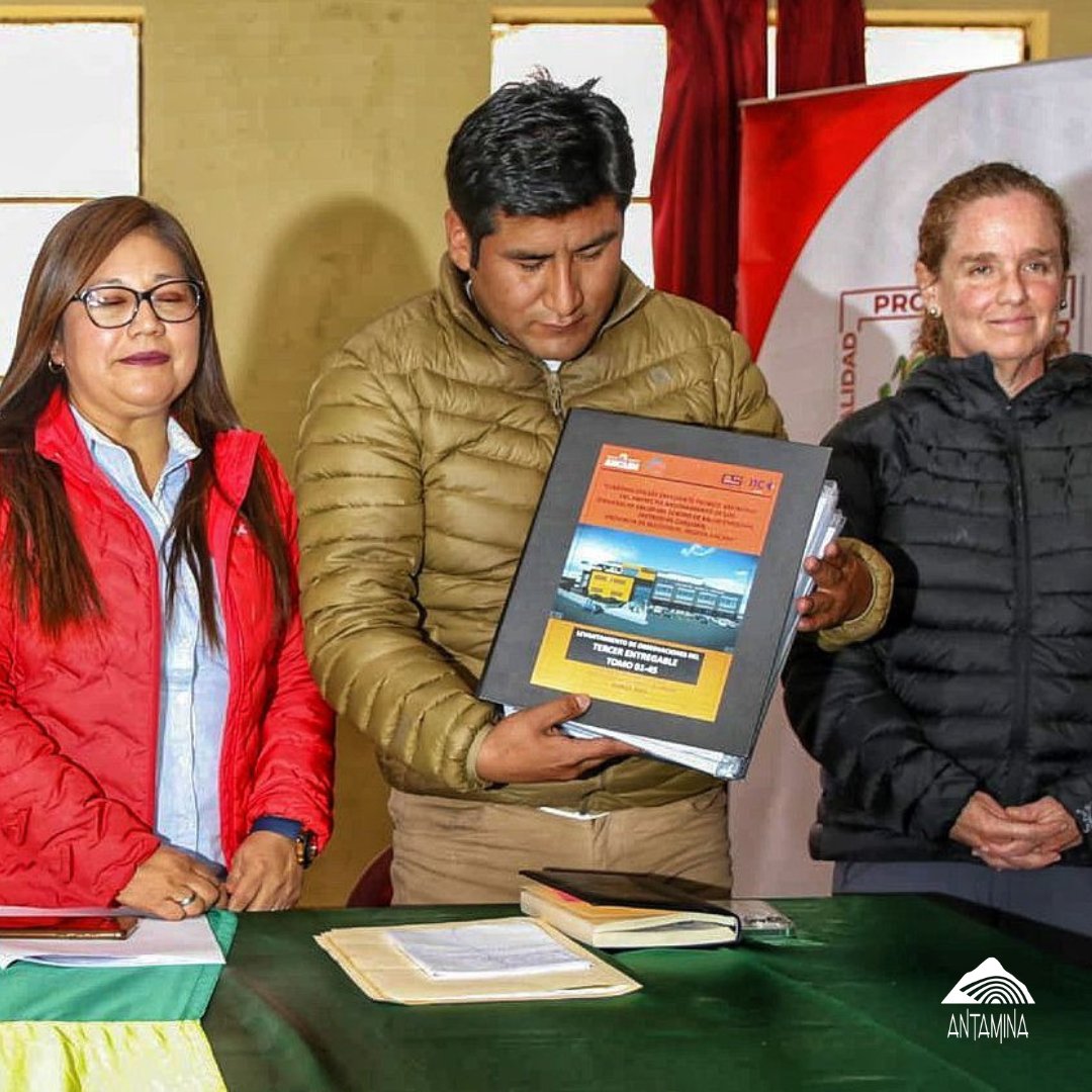 Antamina_Peru's tweet photo. ✅ Además, para promover el desarrollo integral de la provincial, hemos propuesto la elaboración del Plan de Desarrollo Concertado de Bolognesi que permita la priorización de los proyectos de forma transparente.

#CompromisoAntamina #Bolognesi https://t.co/xqCPrLgAmE