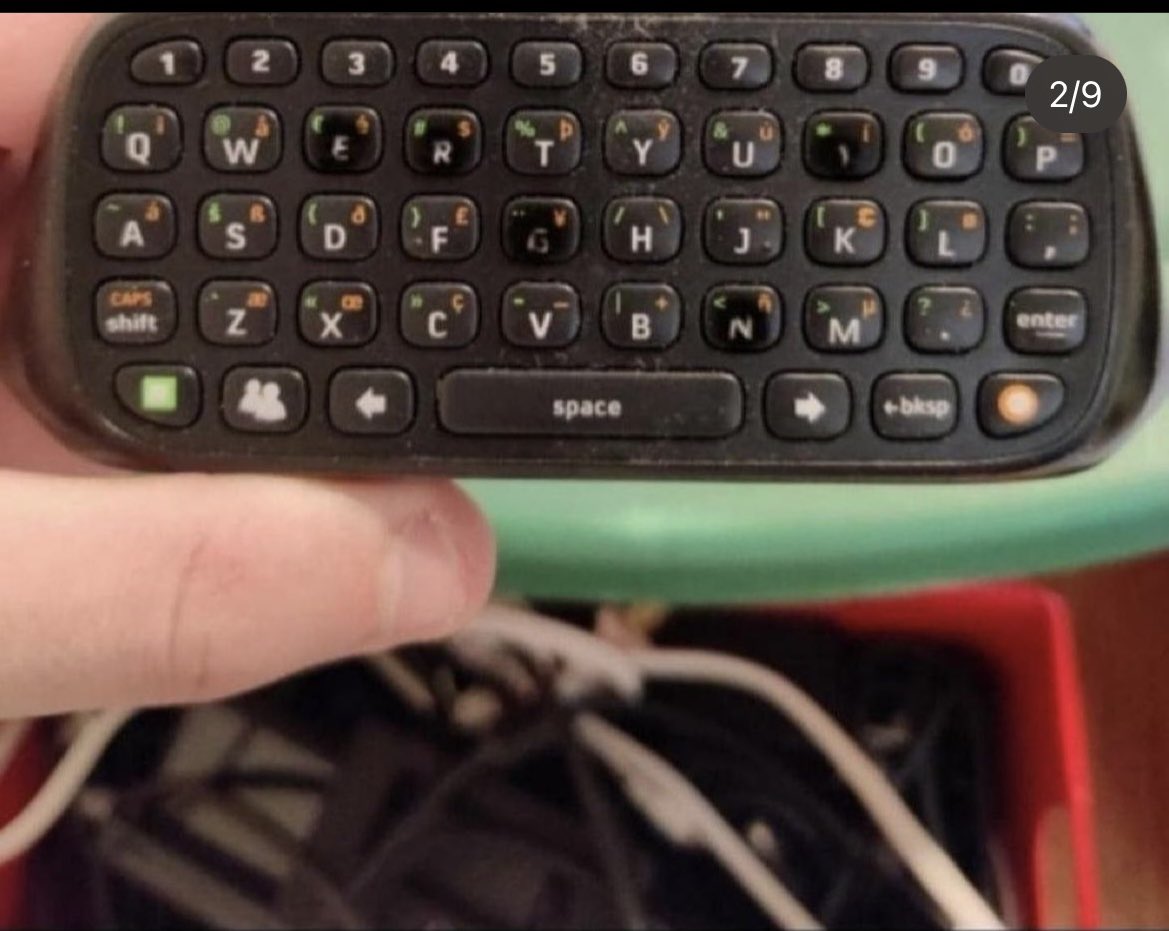 Gsplizzle's tweet photo. Just found my old XBOX 360 key board
Brings back such good memories https://t.co/pyI4xyjSRk