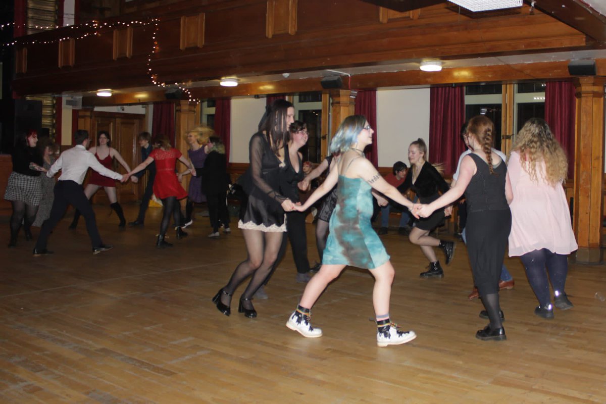 GULingSoc's tweet photo. some photos from our ceilidh!! hope everyone had the best time! https://t.co/6qpLVw0iLw