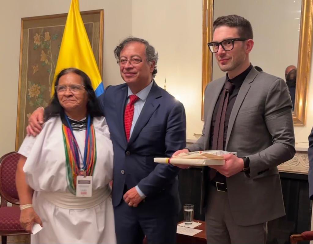 Ver72728911's tweet photo. Pueblo no permitan q @petrogustavo el peón de elite satánica mundial liderada por Soros Gringos LGBTQ

Q destruye culturas con inmigración Delincuencial

PETRO FARSANTE q Eufemísticamente se aprovecha de Pobreza e Ignorancia de gente común

Verdadera agenda: SALVAR A VENECOS
xD https://t.co/HVkE9EPV14