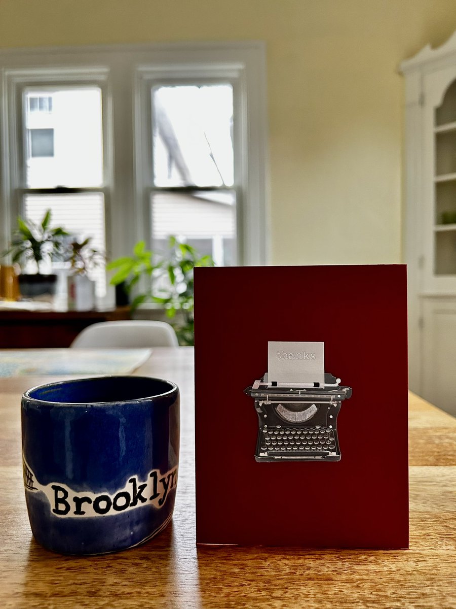 AyendyBonifacio's tweet photo. No, I’m not crying over the beautiful card and gift a graduating grad student gave to me. 😭 #mademyweek https://t.co/UoVWTU3ING