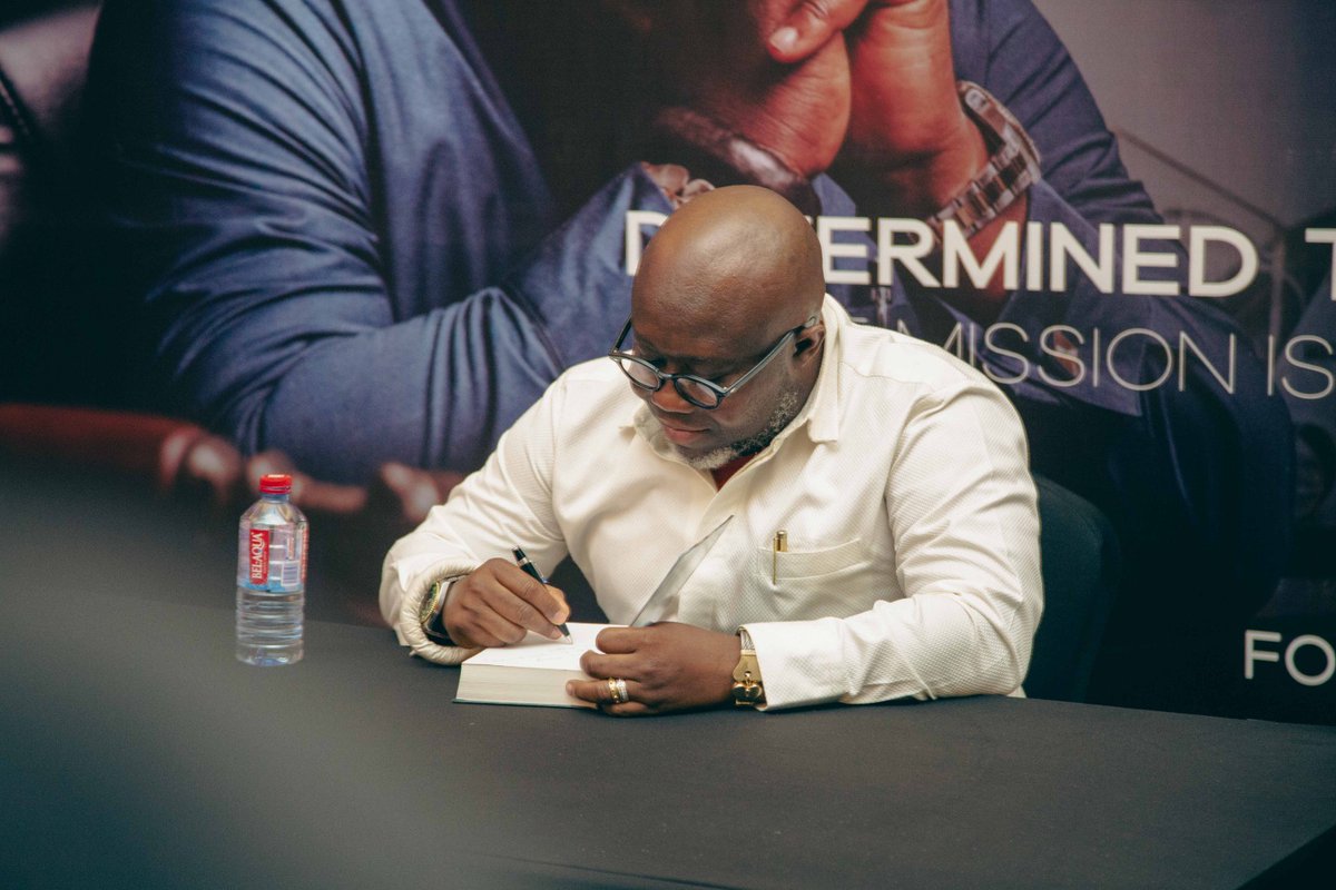 NenyiGAndah's tweet photo. #FlashbackFriday| About a year ago, we welcomed the birth of the #DeterminedToDoMore book with great personalities gracing the occasion.
🎯| Check pinned tweet to grab a copy now. @ReggieRockstone https://t.co/YsDmtvaASb