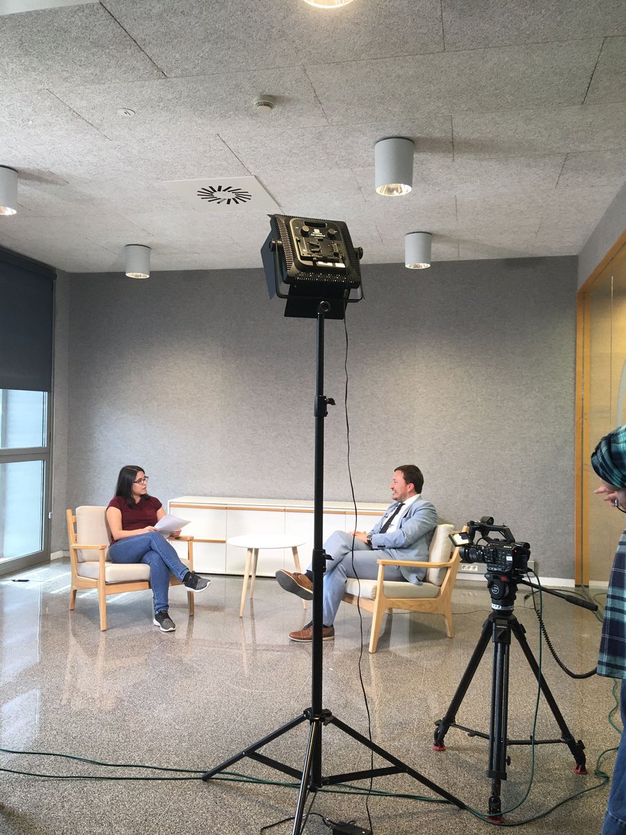 Jaina_S's tweet photo. Media ecology, McLuhan, AI, Metaverse, education... Some  keywords from the next #CORETalk at @comunicacioUPF. Cheers @paologranata for a great chat(GPT)! @cscolari https://t.co/sta9dM6asb