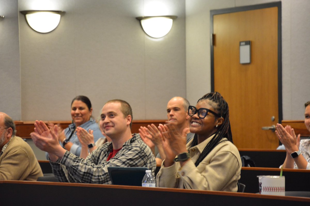 We had the joy of hosting our first MASS (Minority Association of Successful Scientists) seminar yesterday, given by Director of National Institute of Mental Health, Joshua Gordon, M.D., Ph.D.! BMS thoroughly enjoyed his visit!