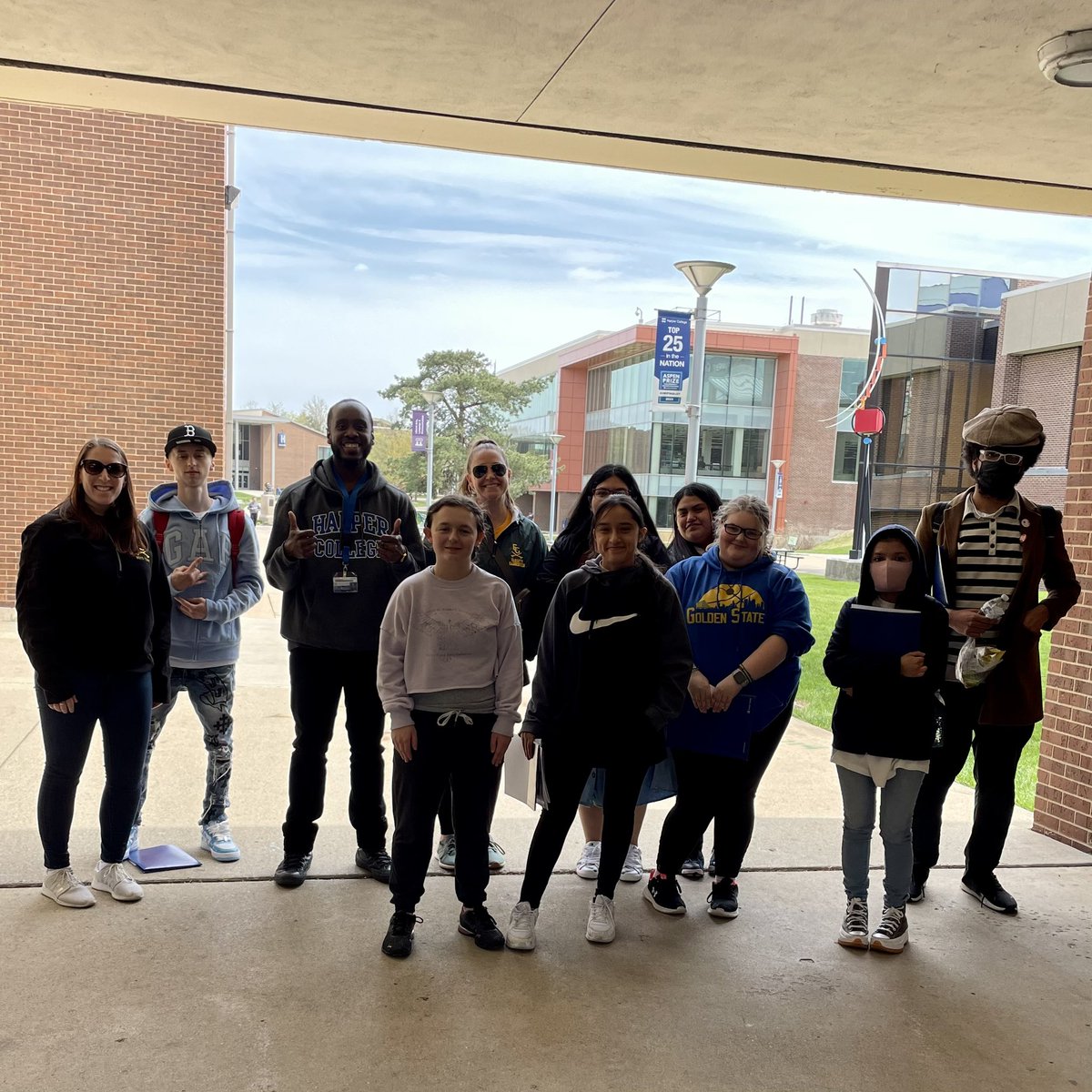 Perfect day for a tour of <a href="/HarperCollege/">Harper College</a>. ☀️ 
Thank you for showing us around, Jalen! Your knowledge and kindness made our experience wonderful. These seniors are excited to attend in the fall! #collegeandcareerready