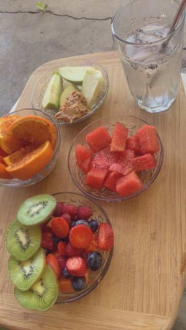 🥝🍊🍓🍏🍉🫐🥜💦 https://t.co/tzScEb7x7o