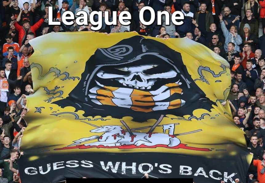 pneonline's tweet photo. #utmp 
#pnefc 

🎶 @BlackpoolFC get battered everywhere they go..... everywhere they go.... 🎶 https://t.co/YhxOBAsn4x