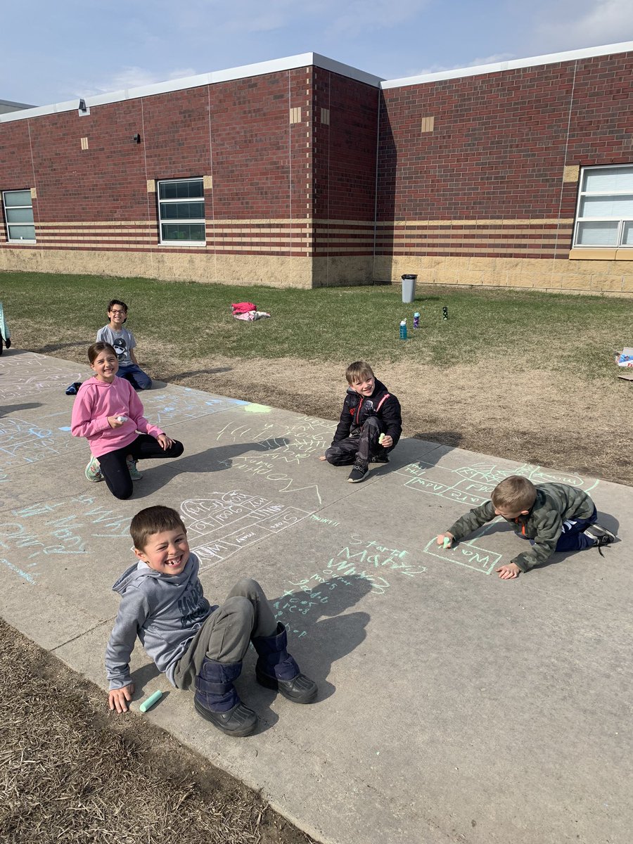 MissBuchanan32's tweet photo. Say It, Spell It, Read It, Write It #sightwordpractice #chalk https://t.co/vuIohsTfPP