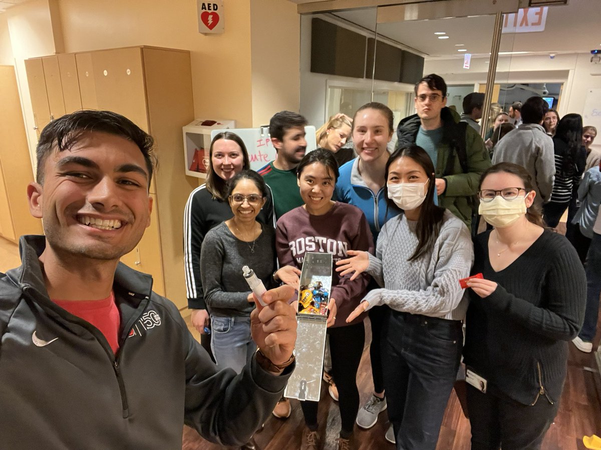 We found the secret antidote!🧪 Diagnostic medicine escape room was an absolute blast and amazing learning experience! Best way to cap off intro week to M4 year. Big thanks to <a href="/PSpeigel/">Philip Speigel</a> and all the other dx med track leaders! <a href="/NUFeinbergMed/">Northwestern Feinberg School of Medicine</a> <a href="/NU_MedEd/">Northwestern Medical Education</a> <a href="/dhsalz13/">David Salzman</a>