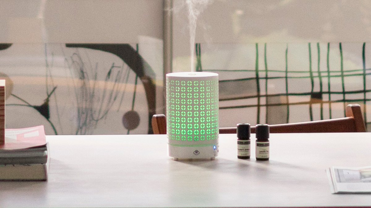 The Cosmos Ultrasonic Diffuser is out of this world.
#serenehouseusa
#serenehouse
#serenehousediffuser
#diffuser
#metaldiffuser
#diffusersandoil
#essentialoillifestyle
#usefulessentialoils
#essentialoilbenefits
#diffusers
#ultrasonicdiffusers
#essentialoilsanddiffusers
#homescent