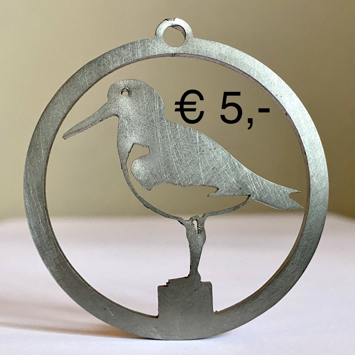 TopvanTexel's tweet photo. Bijna #TexelBigDay! Een wedstrijd om in 24 uur geld op te halen voor #Scholekster &amp; Grote Stern. We hebben unieke items. Vogels blij en u iets moois. 100% naar het Goede Doel. Kopen? Stuur een DM! Prijzen in de foto’s.
#Metalbird, #Sleutelhangers &amp; Kalenders! https://t.co/hSotNpXqzw