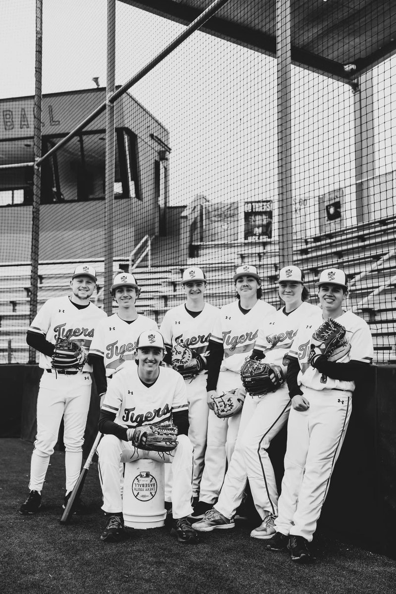 SENIOR NIGHT! 
Come join us as we celebrate 
these great boys &amp; their families🧡🖤 
Game time 5pm (weather permitting).
