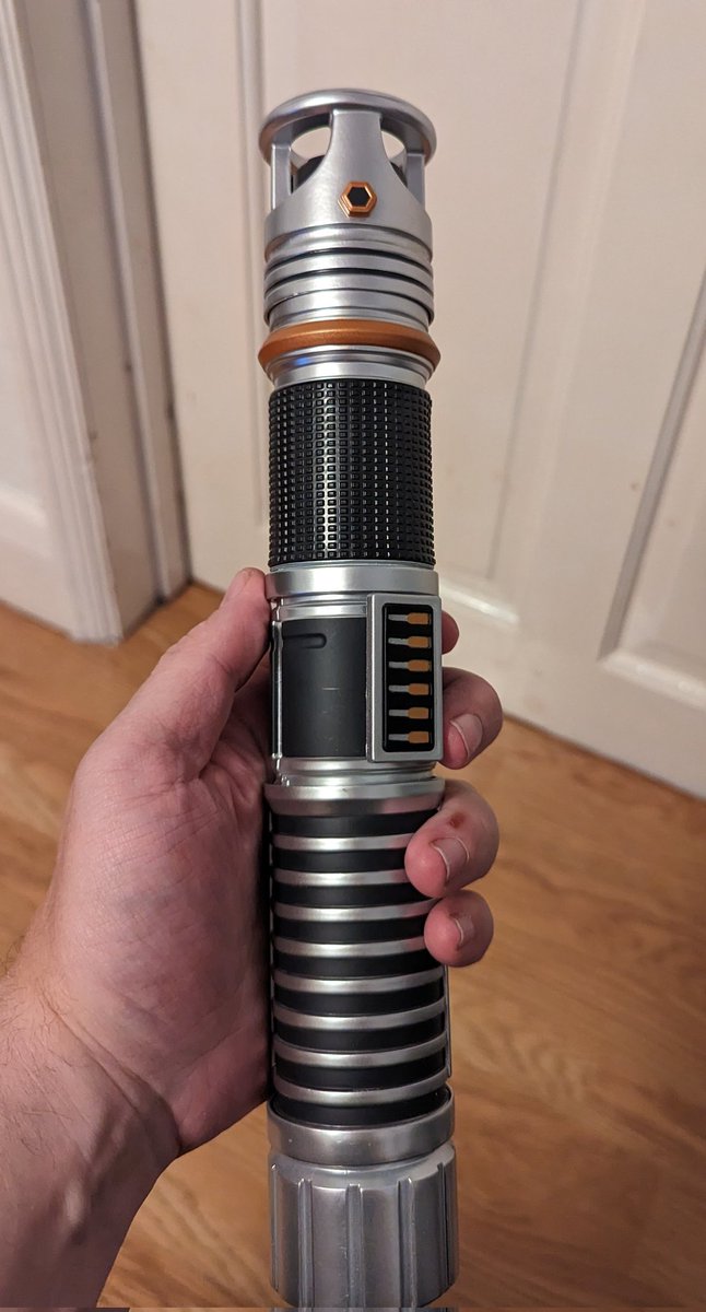 oli1983uk's tweet photo. @majornelson Gotta be Luke! Or Obi. Also I have built my own and here it is, blue or red depending on the kyber crystal in it. #XboxFreeCodeFriday https://t.co/Z6uERiJT42